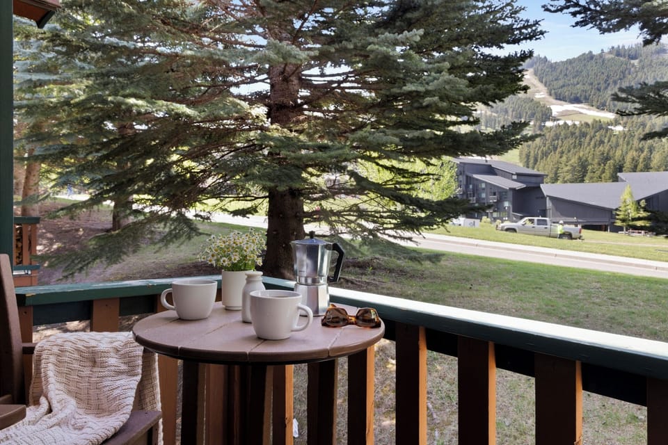 Private Deck