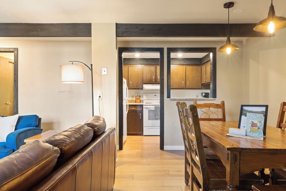 Living room & dining area