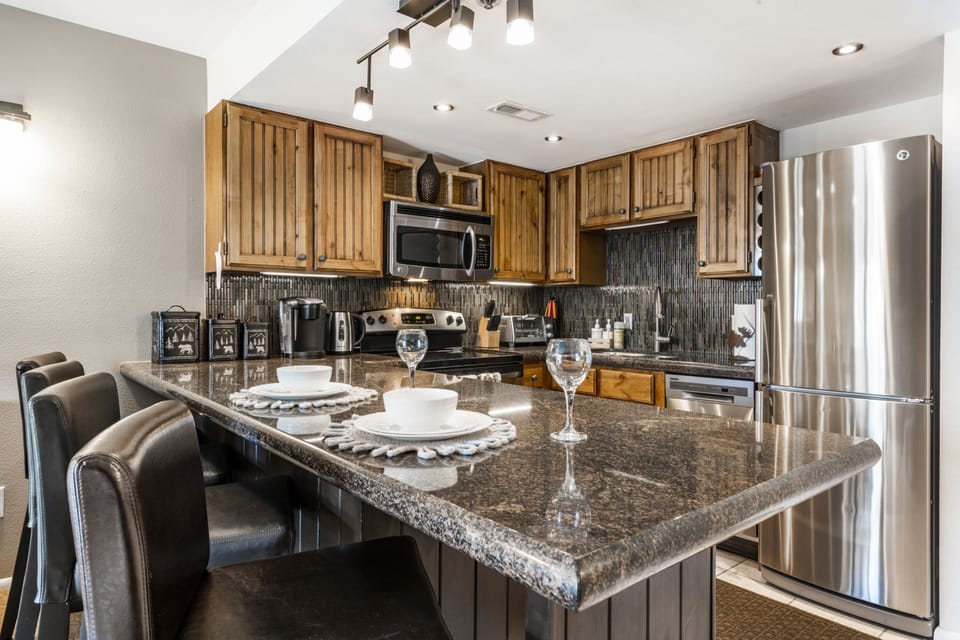 Kitchen /dining area