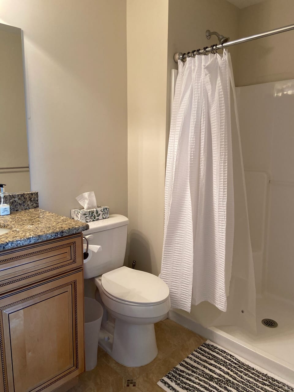 Second floor bathroom that is connected with bedroom