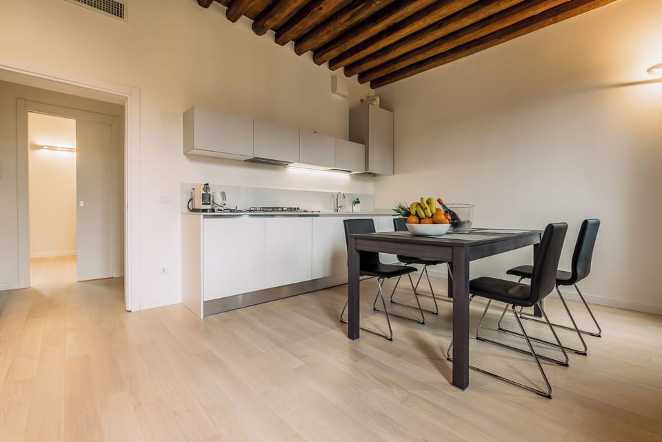 Deluxe Apartment (3 floor) | Private kitchen | Fridge, stovetop, dishwasher, coffee/tea maker