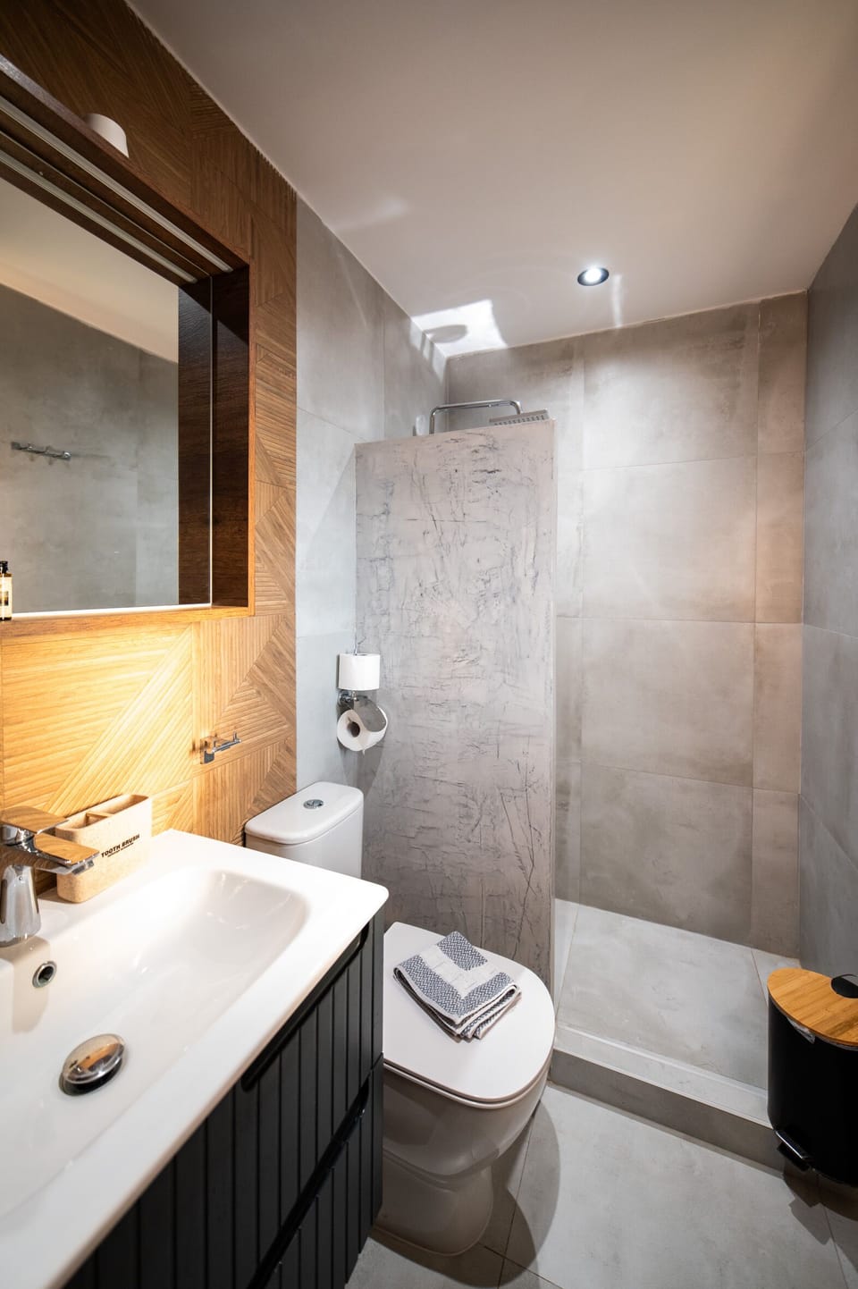 Premium Double Room, Sea View | In-room safe, desk, laptop workspace, iron/ironing board