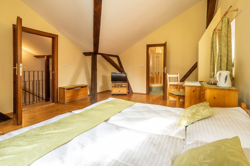 Double or Twin Room | 1 bedroom, individually decorated, blackout drapes, cribs/infant beds