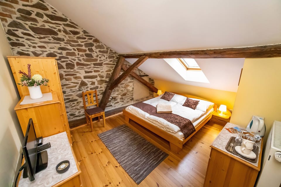 Double or Twin Room | 1 bedroom, individually decorated, blackout drapes, cribs/infant beds