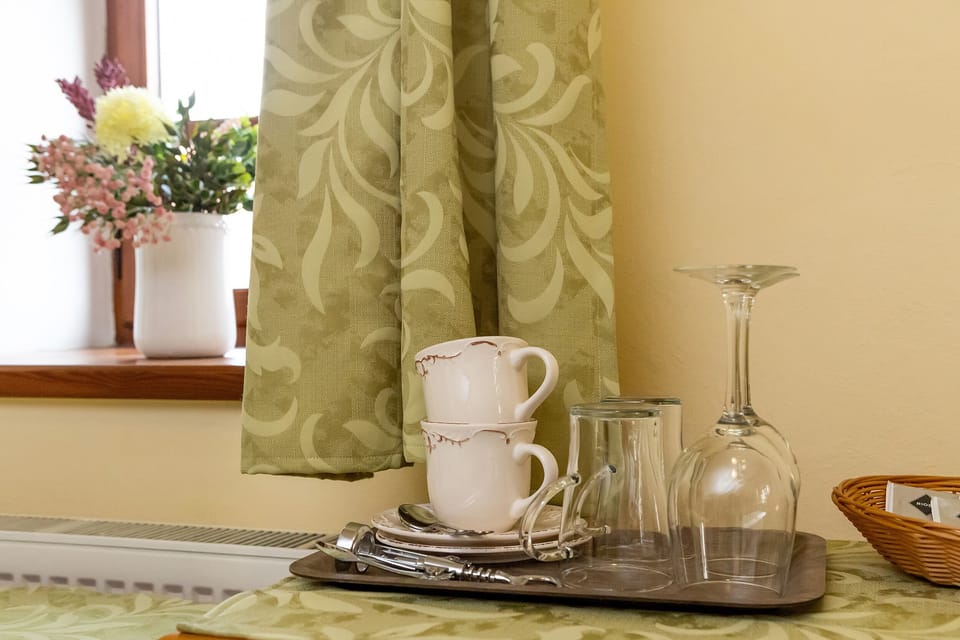 Double or Twin Room | 1 bedroom, individually decorated, blackout drapes, cribs/infant beds
