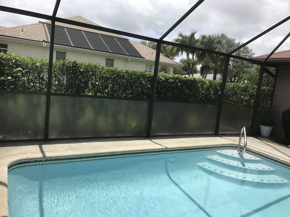 Privacy around the pool