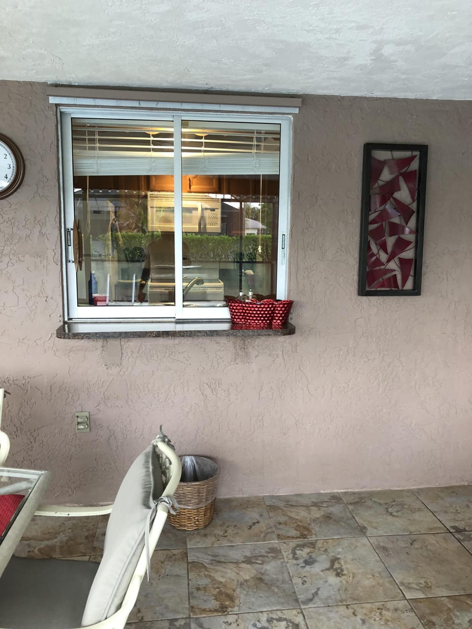 Easy entertaining with our Pass through window