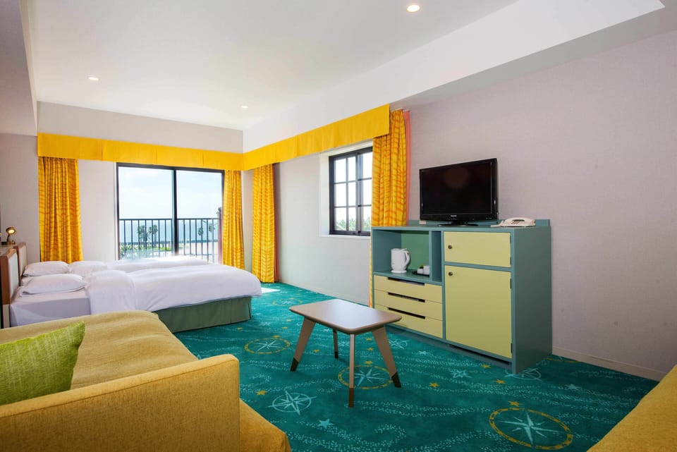 "Discover" Superior Room (Non Smoking) | In-room safe, blackout drapes, free WiFi, bed sheets