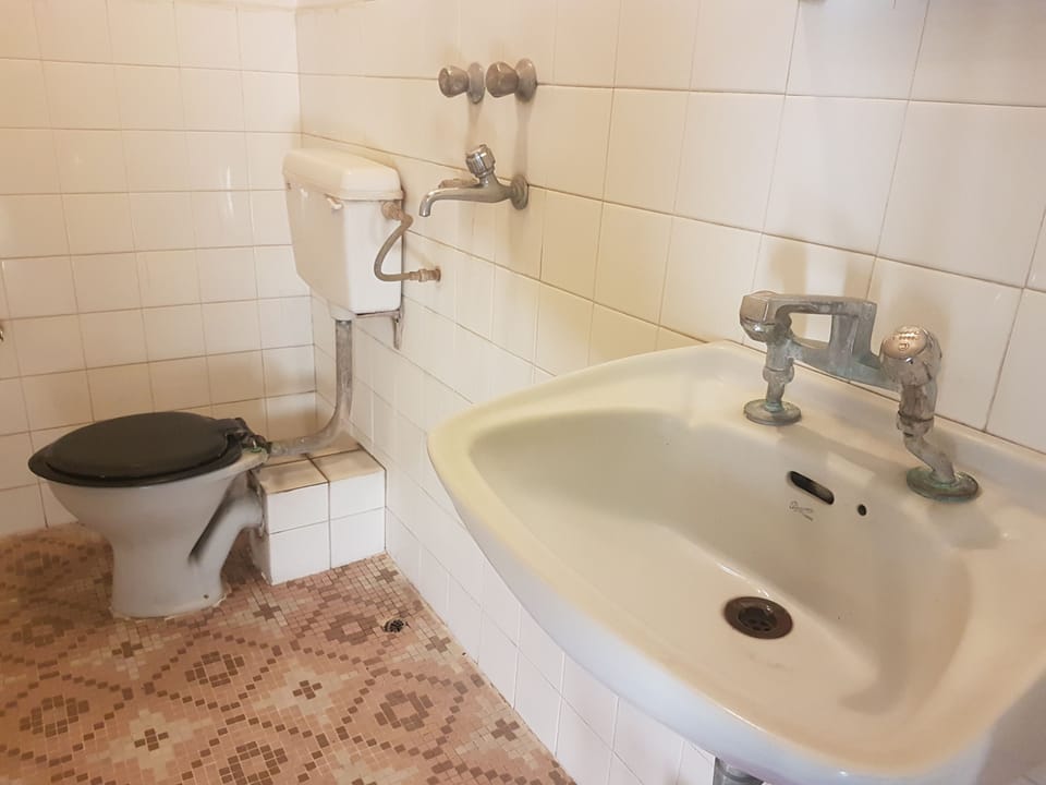 Standard Room | Bathroom shower