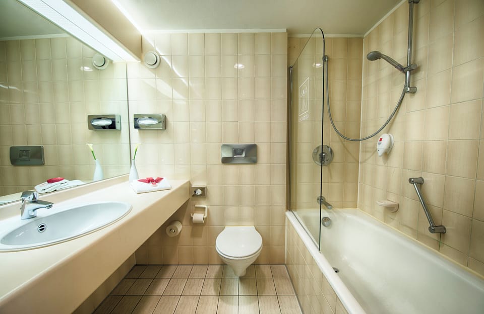 Free toiletries, towels
