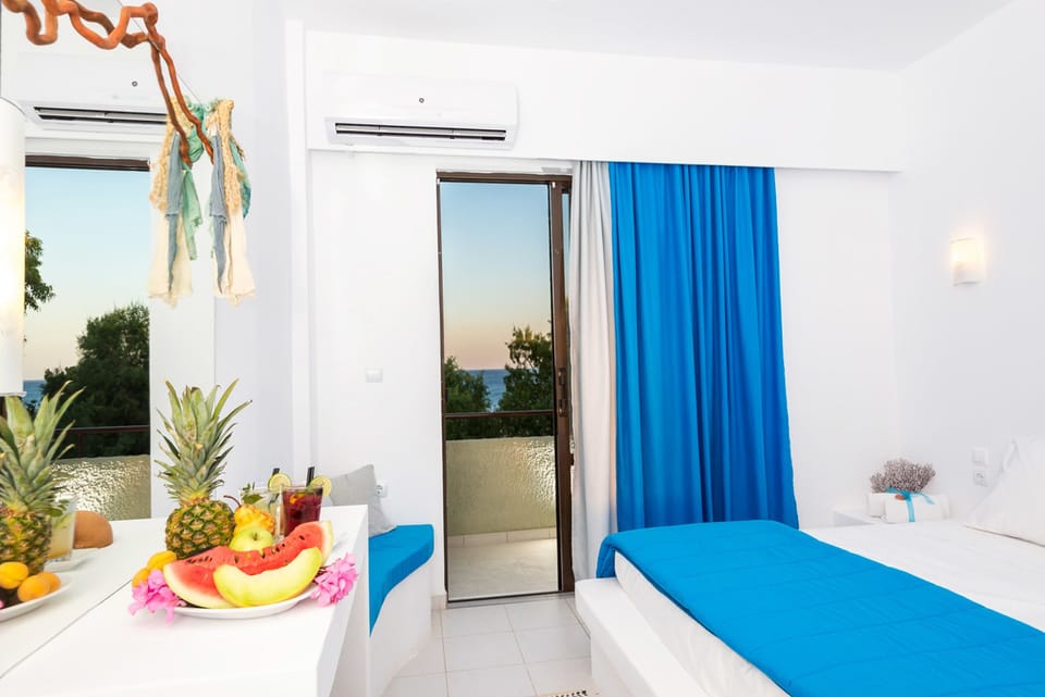 Double Room | Premium bedding, blackout drapes, soundproofing, iron/ironing board