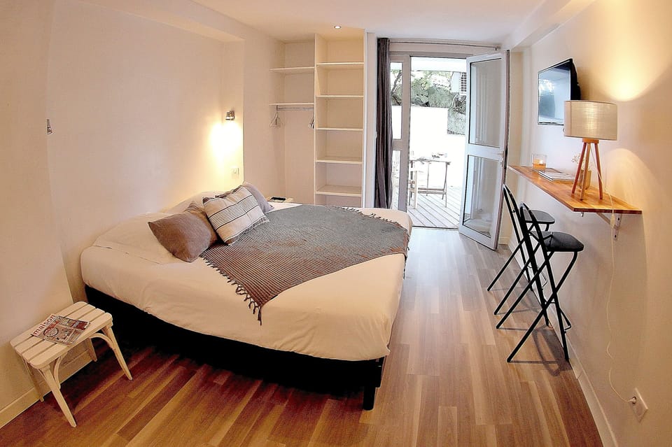 1 bedroom, premium bedding, individually decorated