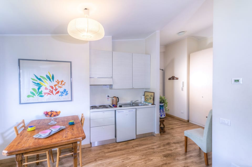Studio, Balcony | Desk, iron/ironing board, rollaway beds, free WiFi