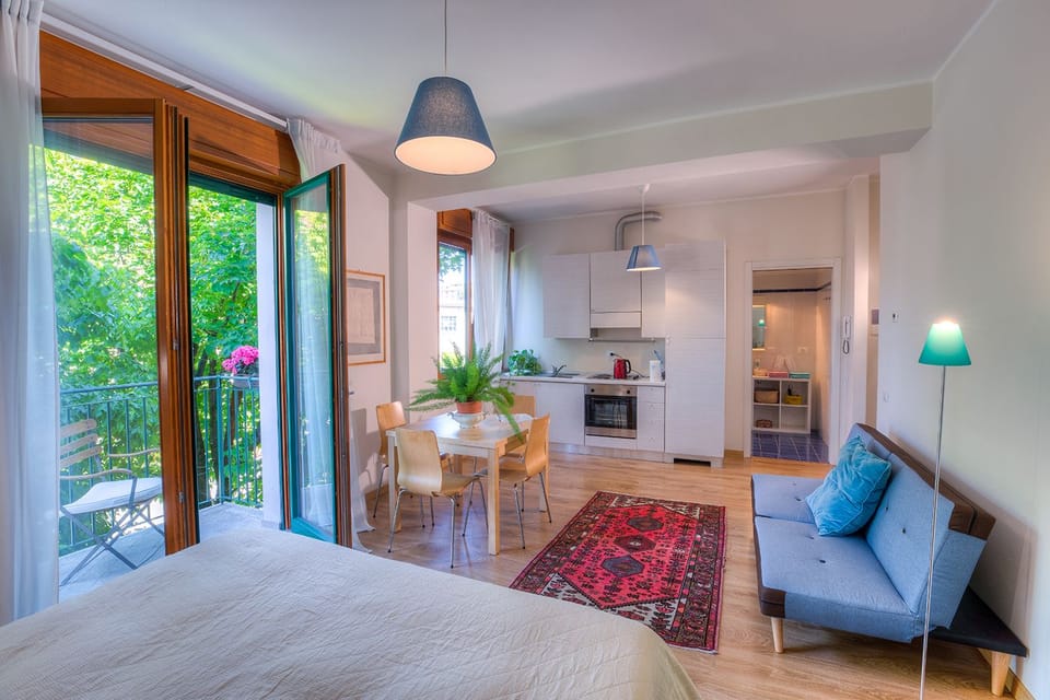 Traditional Studio | Desk, iron/ironing board, rollaway beds, free WiFi