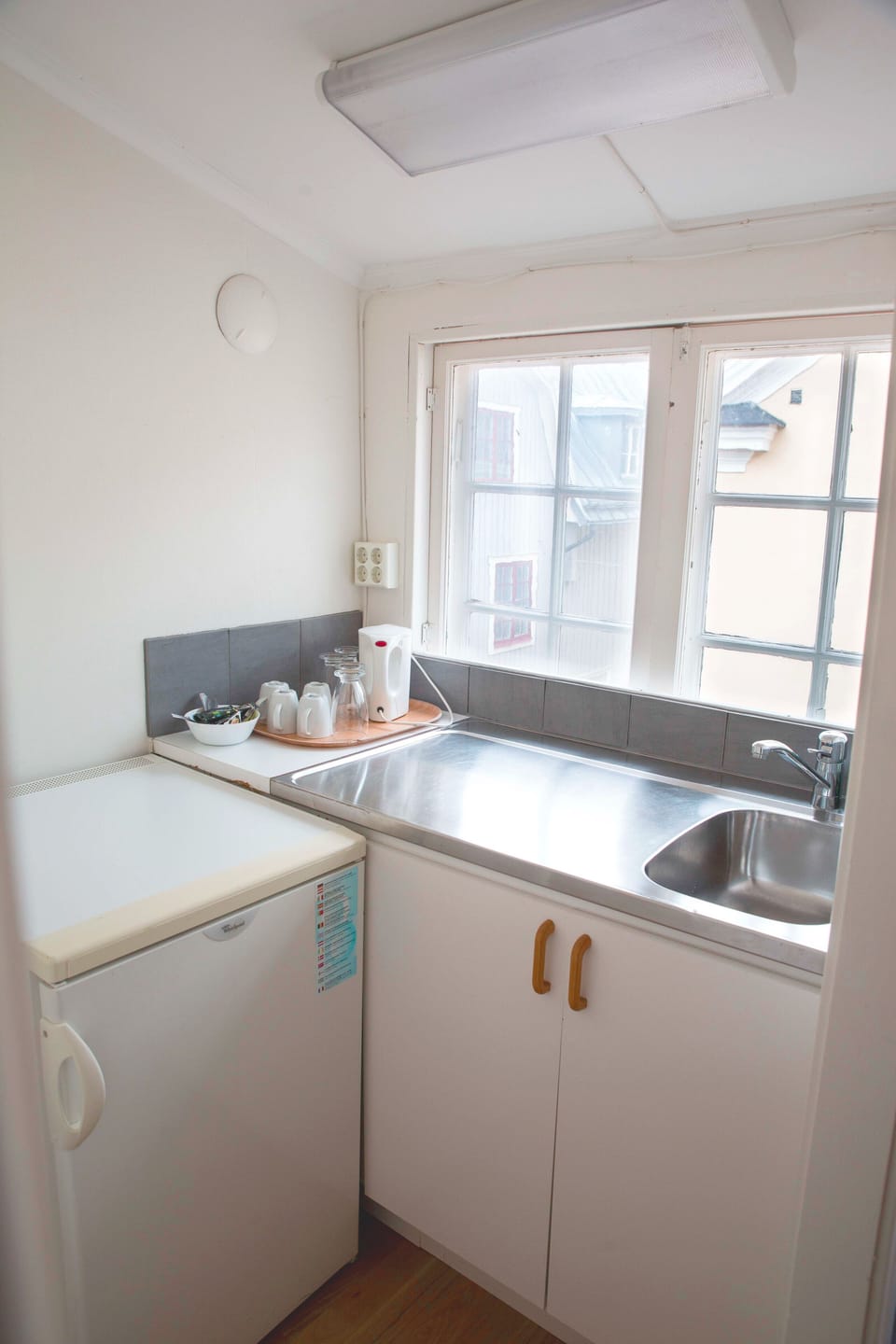 Family Triple Room, Multiple Beds, Private Bathroom, Executive Level | Private kitchen | Electric kettle