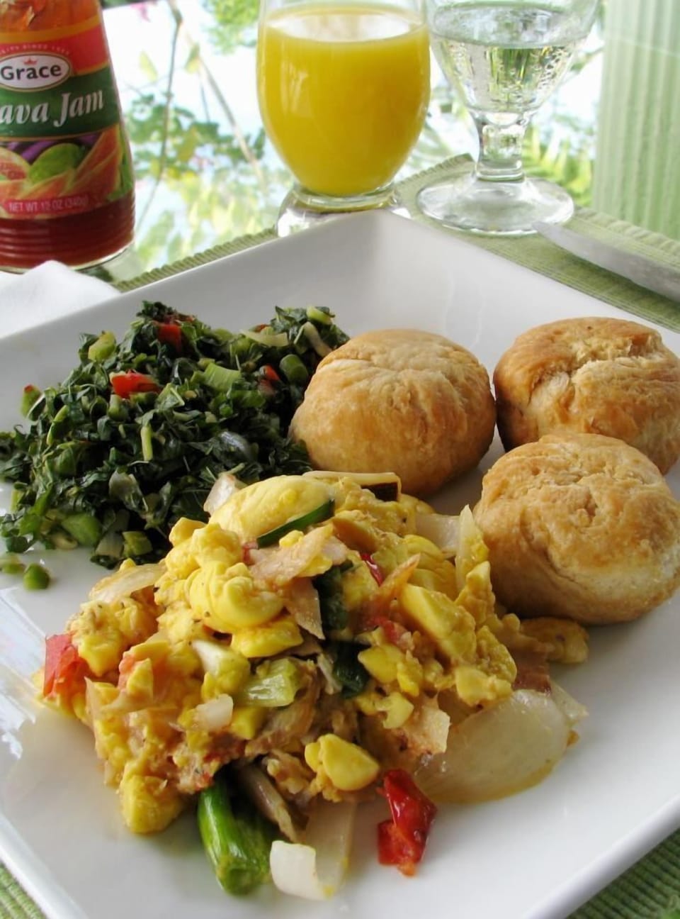 Buffet breakfast for a fee