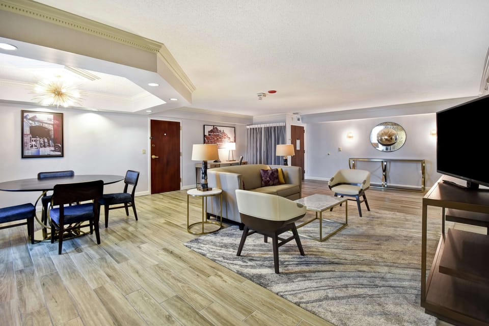 Presidential Suite, Non Smoking | Living area | 37-inch flat-screen TV with satellite channels, TV, pay movies