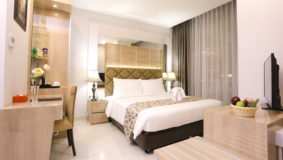 Superior Double Room | In-room safe, laptop workspace, free WiFi, bed sheets