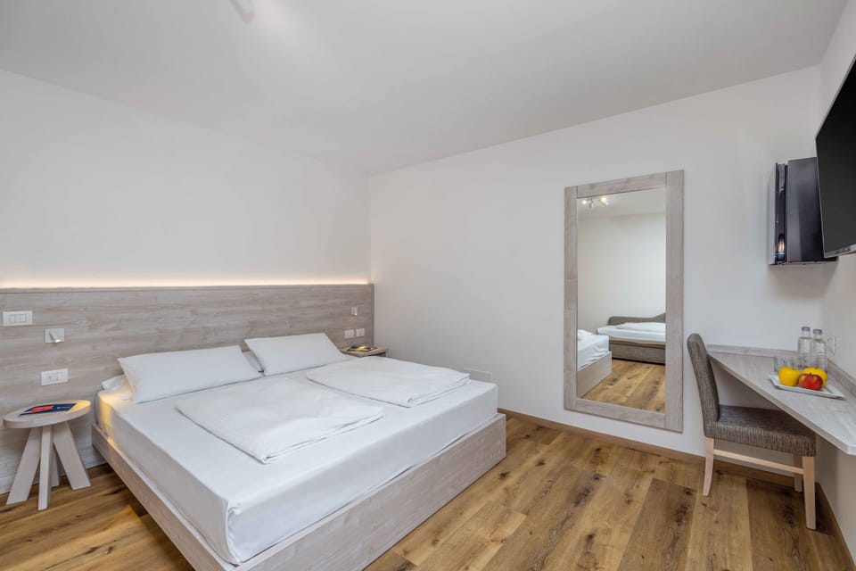 In-room safe, desk, blackout drapes, free WiFi