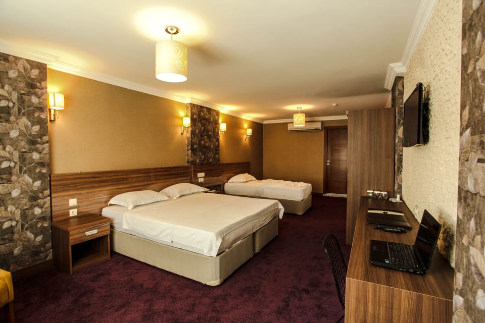 Standard Triple Room | In-room safe, desk, free WiFi
