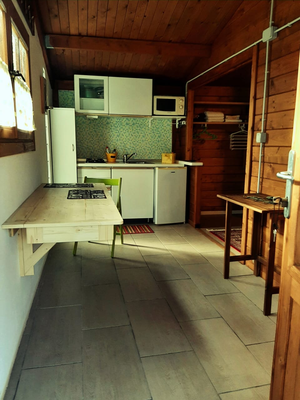 Family Bungalow, Kitchenette, Annex Building | Individually decorated, individually furnished, desk, cribs/infant beds