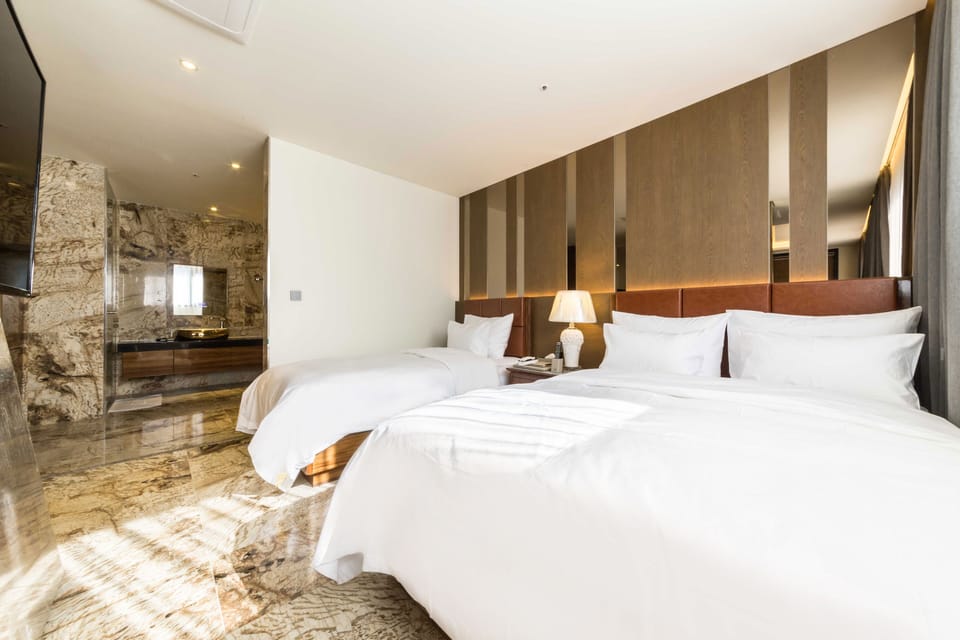 Penthouse | Down comforters, individually decorated, individually furnished, desk