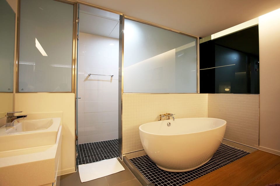 Suite, River View | Bathroom | Shower, free toiletries