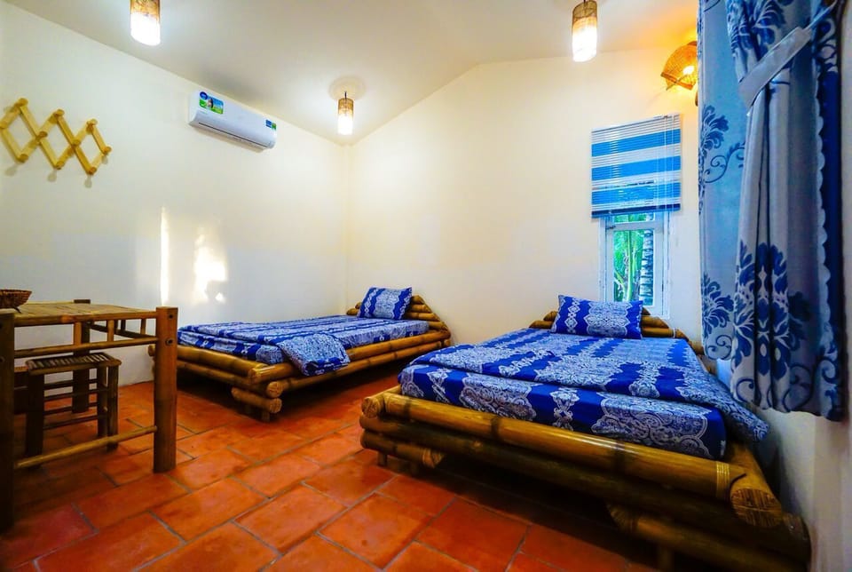 Bungalow, River View | Desk, laptop workspace, free WiFi