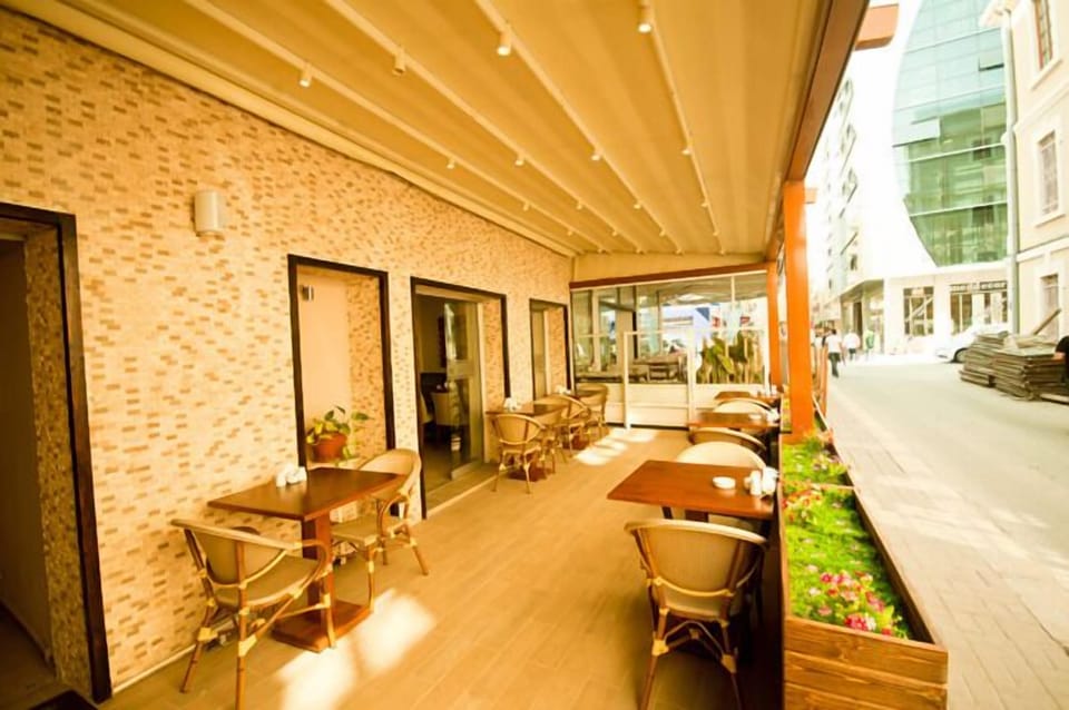 Breakfast and lunch served, Turkish cuisine