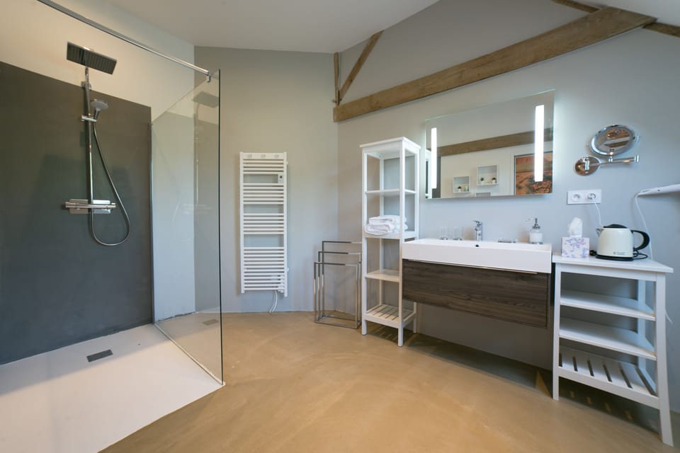 Superior Double Room, 1 King Bed | Premium bedding, individually decorated, individually furnished