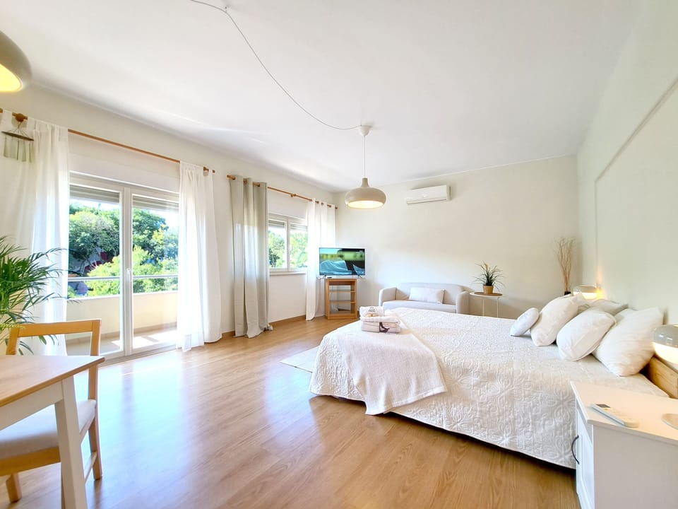 City Double Room | Individually decorated, individually furnished, blackout drapes