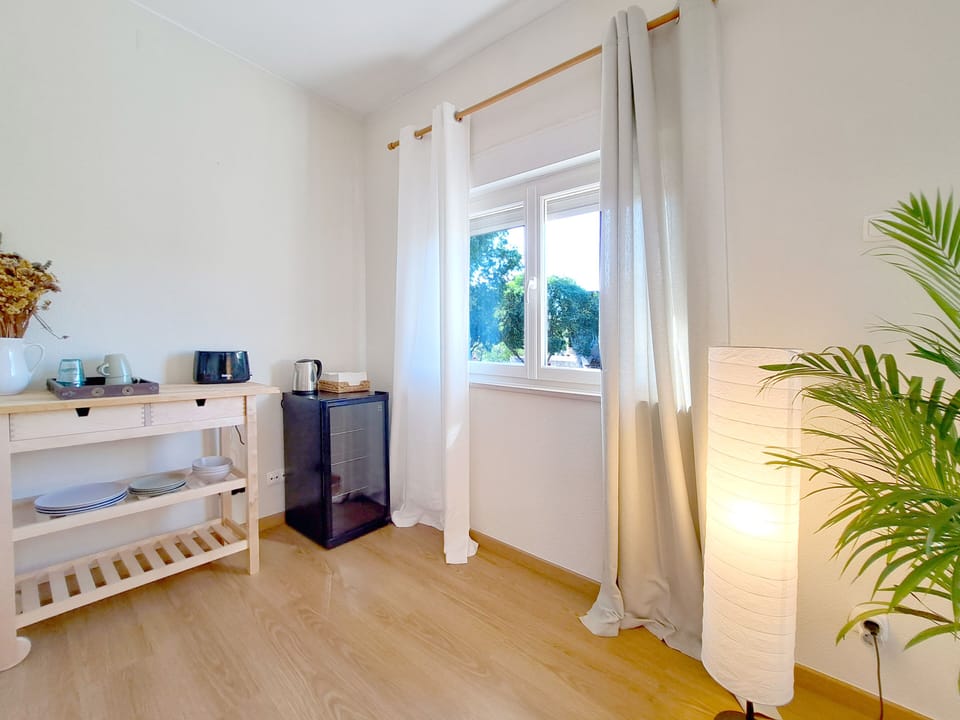 City Double Room | Coffee and/or coffee maker