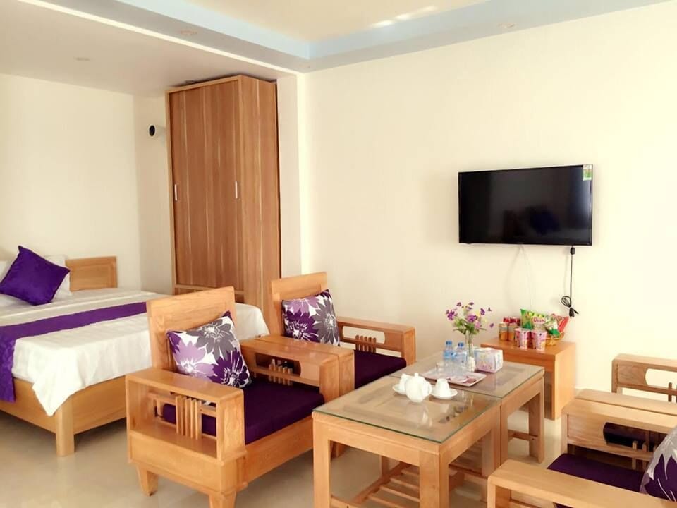 Minibar, desk, free WiFi