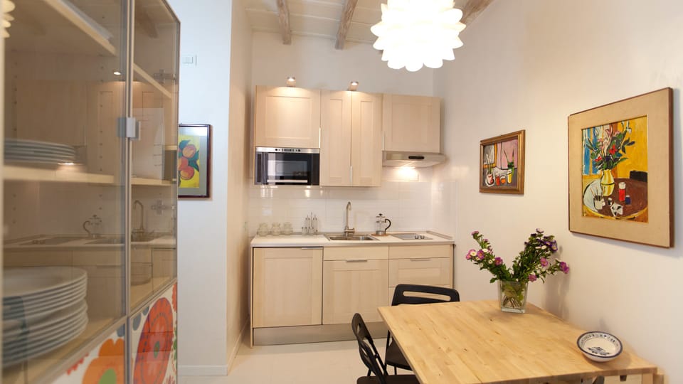 Apartment, 1 Bedroom | Private kitchenette | Full-size fridge, microwave, oven, stovetop