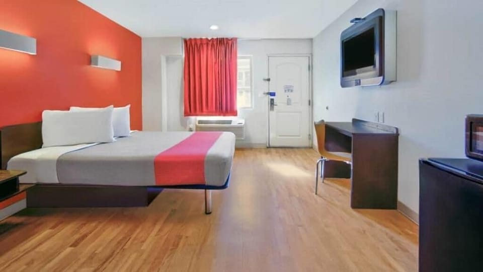 Desk, iron/ironing board (on request), WiFi (free), alarm clocks