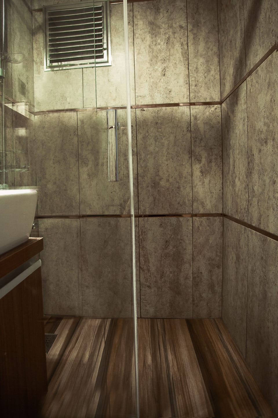 Standard Double Room | Bathroom | Shower, free toiletries, hair dryer, slippers