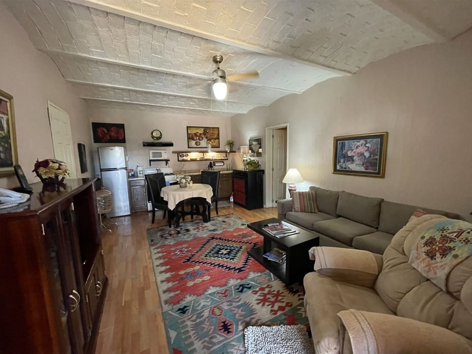 Traditional Suite | Living area | Flat-screen TV