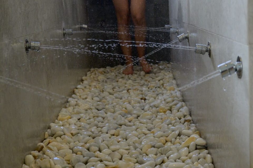 Sauna, hot tub, body treatments, facials, massage/treatment rooms