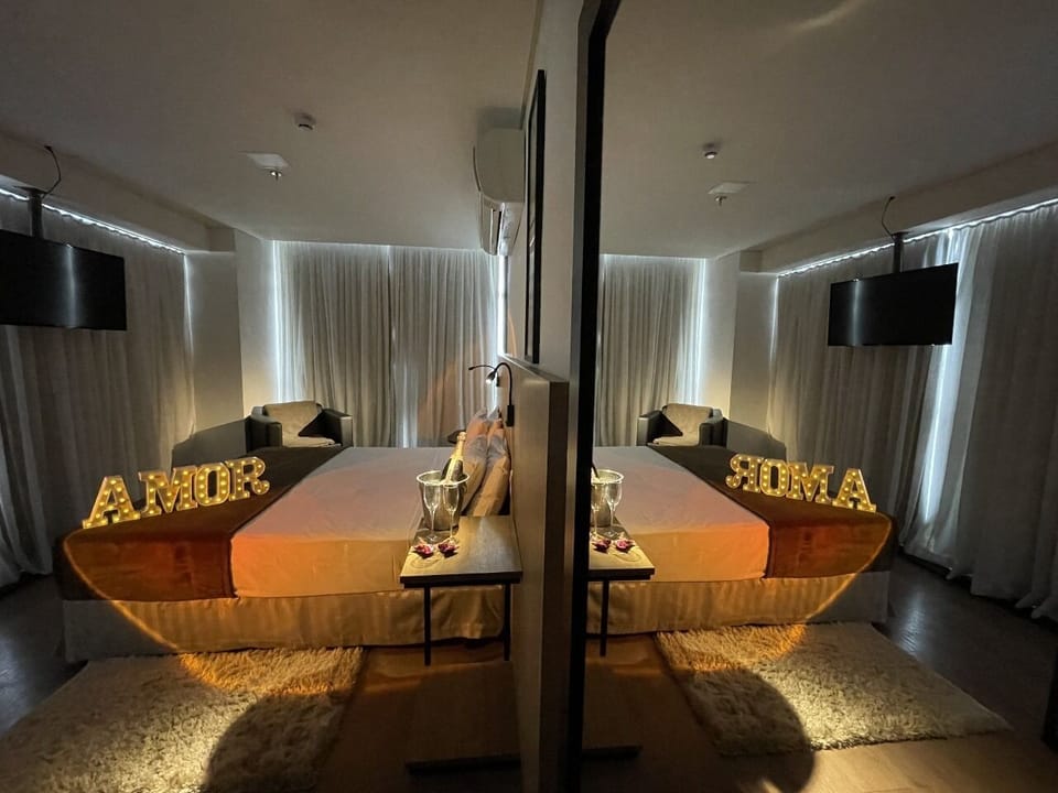 Room | Premium bedding, minibar, in-room safe, desk