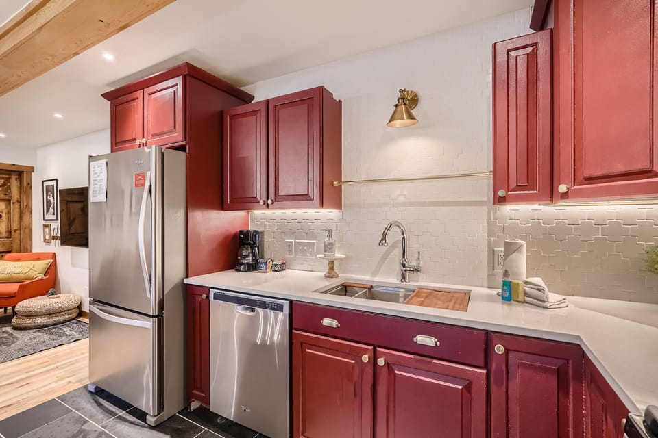 Condo, 2 Bedrooms | Private kitchen | Fridge, microwave, oven, dishwasher