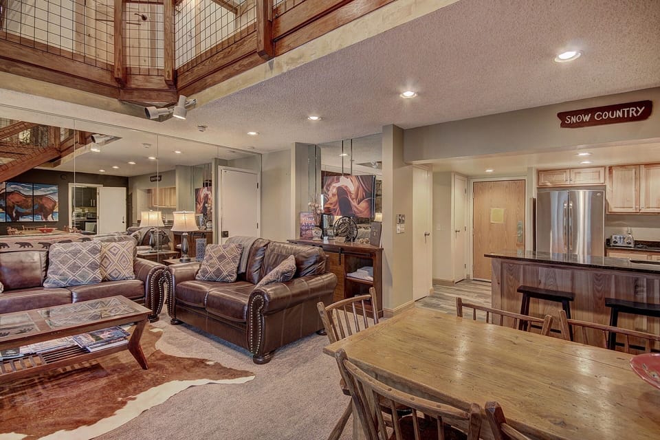 Condo, Multiple Bedrooms | Dining