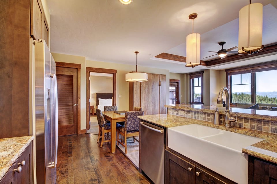 Condo, 1 Bedroom | Dining