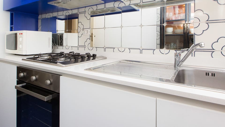 Apartment, 2 Bedrooms | Private kitchen | Full-size fridge, microwave, oven, stovetop