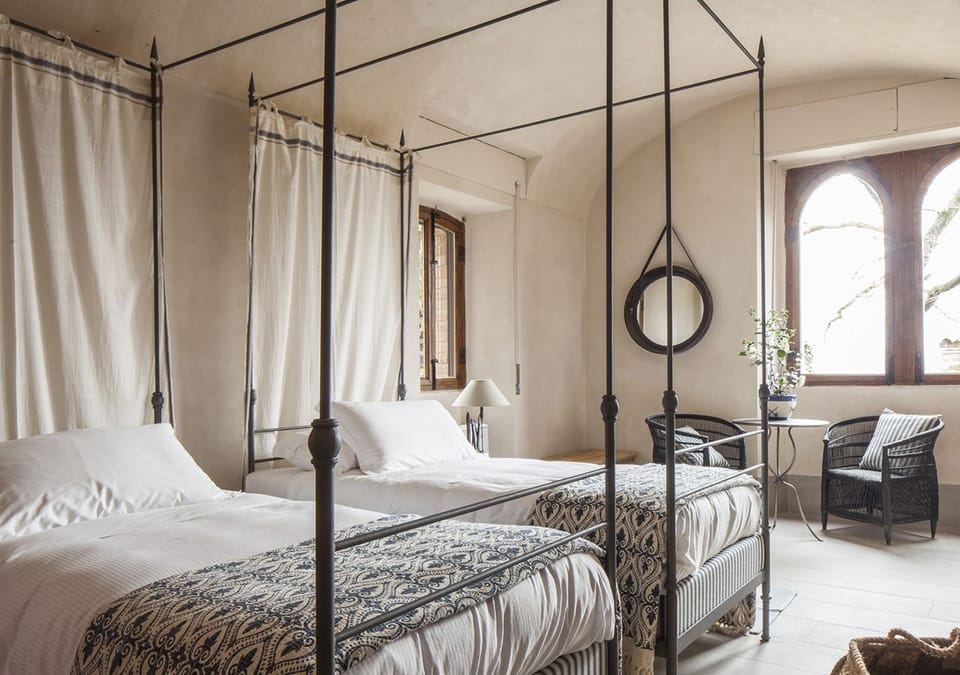 Premium bedding, in-room safe, free WiFi, bed sheets