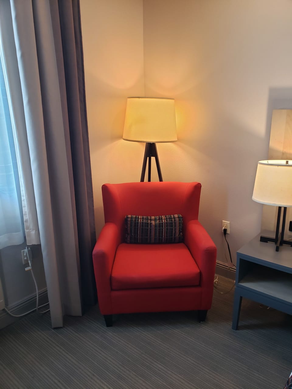 Premium Room, 1 King Bed, Non Smoking | Premium bedding, in-room safe, desk, laptop workspace