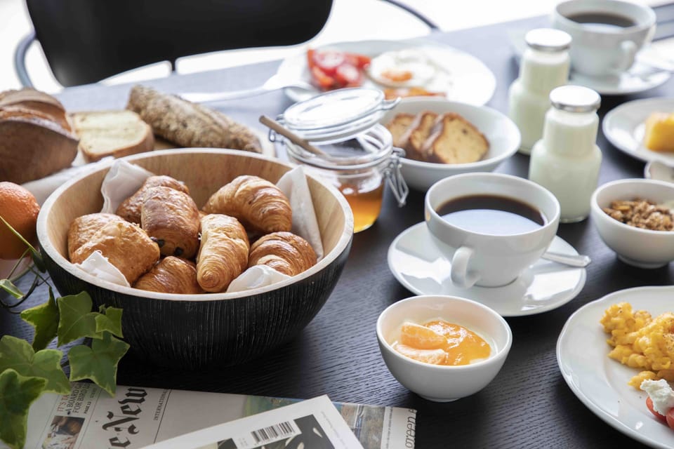 Daily full breakfast for a fee