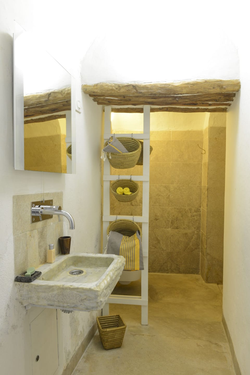 Design Double Room, 1 Bedroom, Private Bathroom, Courtyard Area (Le Makhzen) | Bathroom | Shower, free toiletries, hair dryer, towels