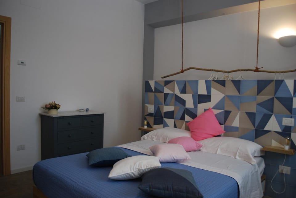 Deluxe Double Room | Free cribs/infant beds, free WiFi, bed sheets