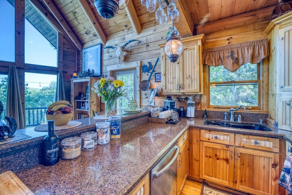 Full Kitchen with Granite Counter tops