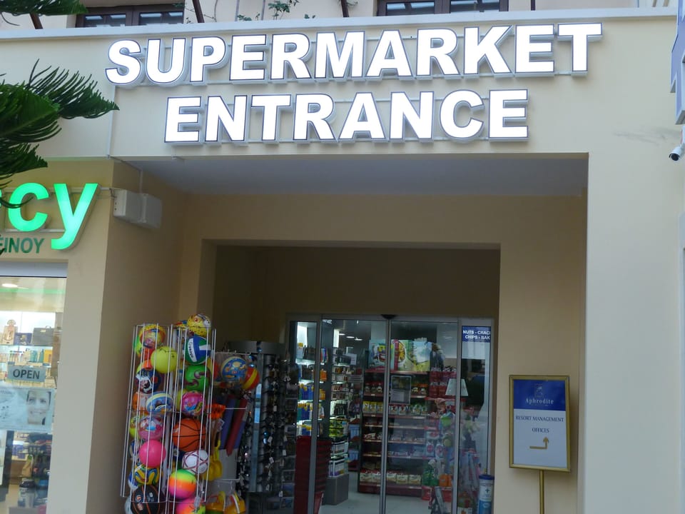 Pantopolieo Supermarket